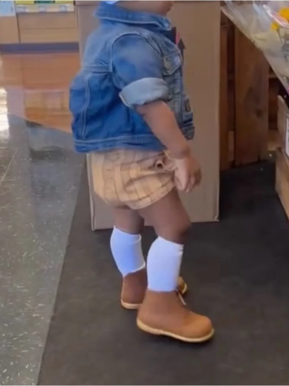 Shrimp & Grits Kids Vintage Look Leather Brown Boots | Size 8 but Fits Like 7